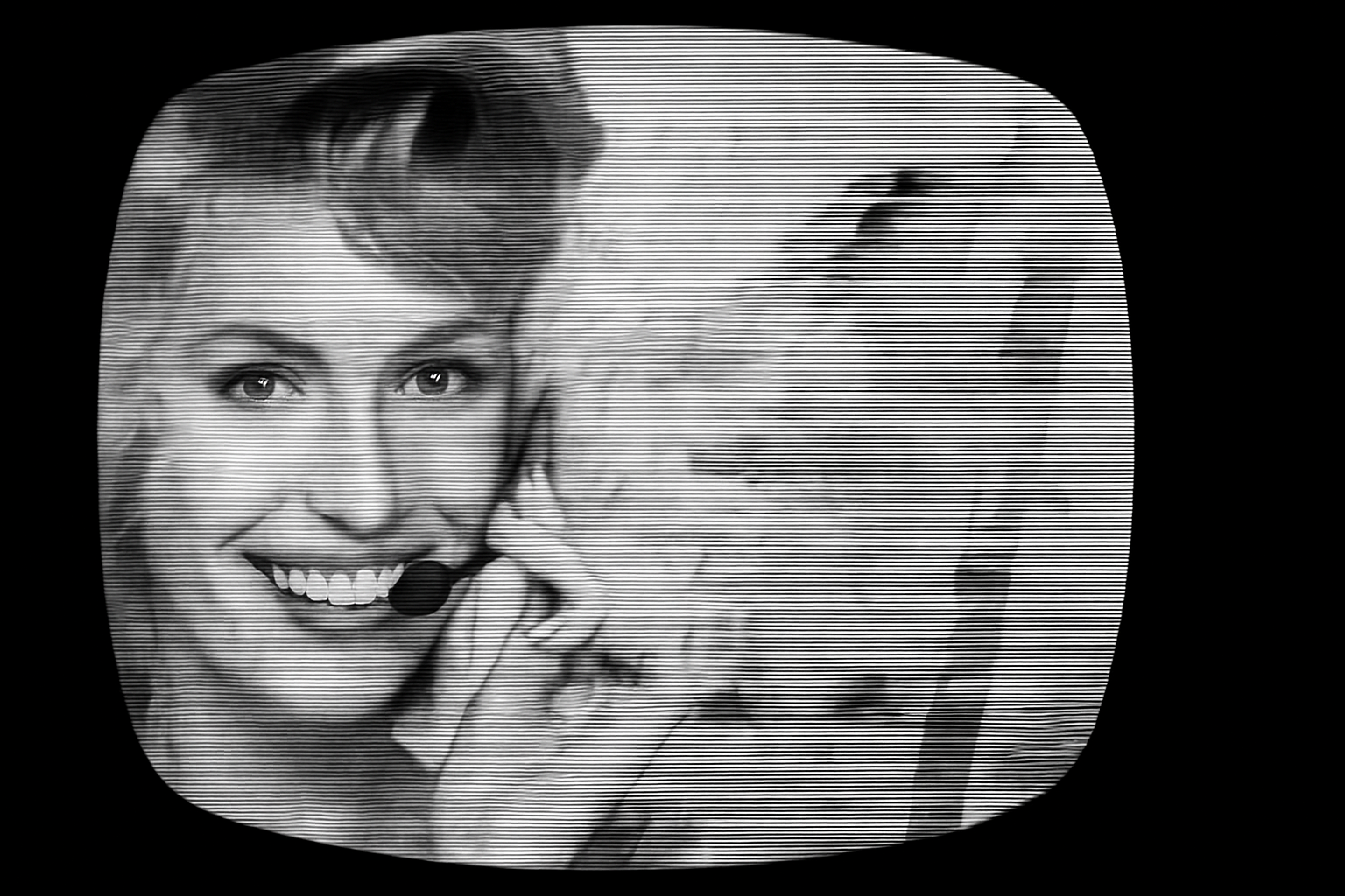 How to Create Vintage CRT TV Interference Effect in Photoshop